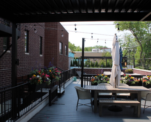 Roof deck planters and dining