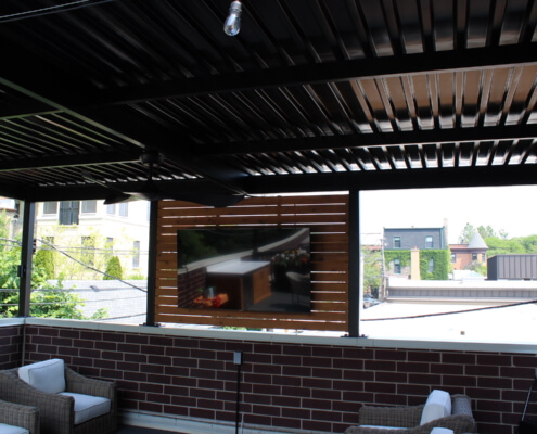 Roof deck with pergola and tv