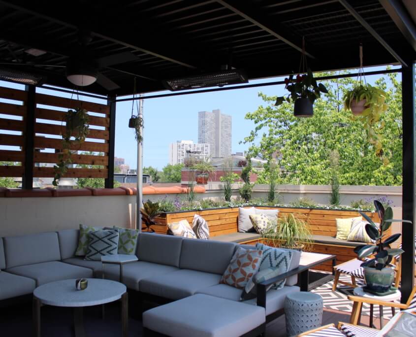Roof deck seating and pergola wrigleyville chicago