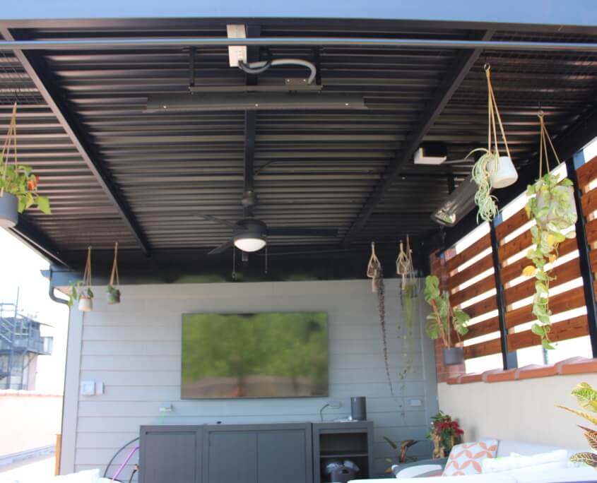 Roof deck with TV wrigleyville chicago