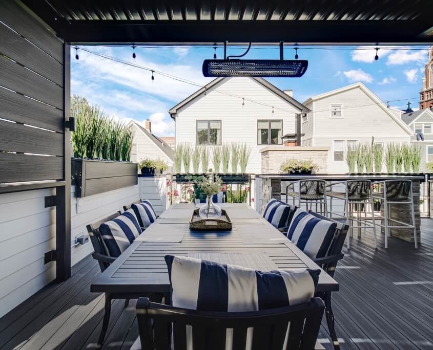 Rooftop Dining with Climate Control